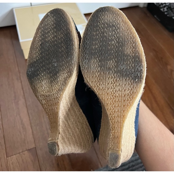 Size 7 Michael Kors Wedges - Picture 6 of 6